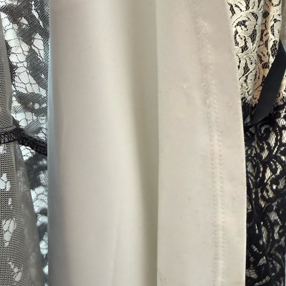 Tadashi Shoji Navy White Boatneck 3/4 Sleeve Lace Belted Black tie Gown 14 - Picture 13 of 13